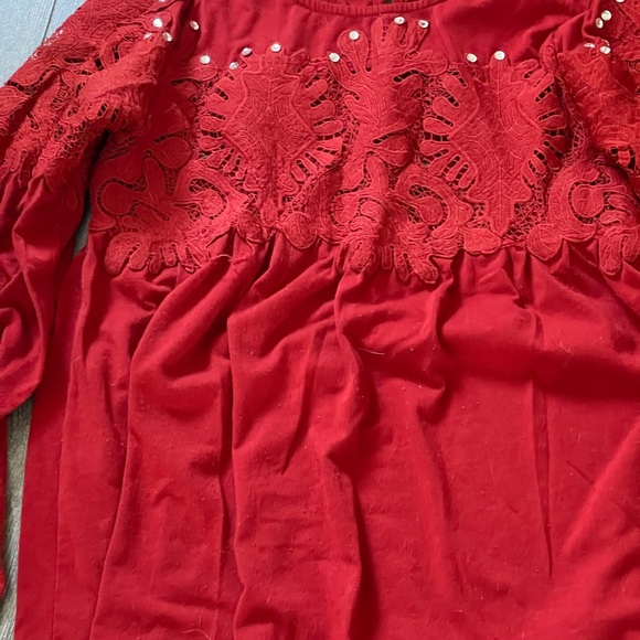 Lovely shirt (available in red, blue or white) - Picture 2 of 7